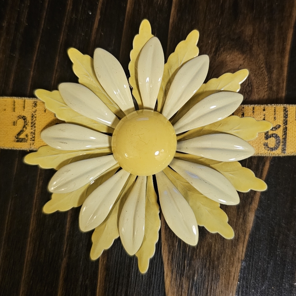Flower Pin Bundle - Picture 11 of 12